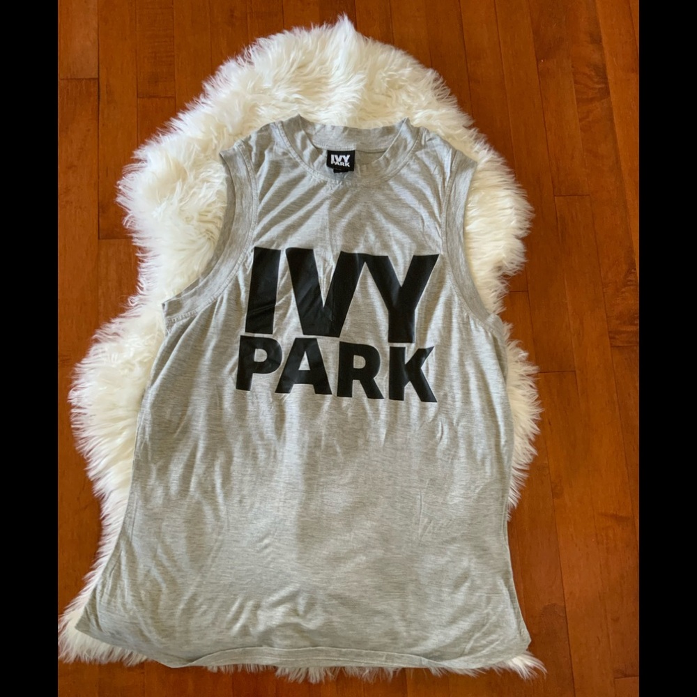 IVY PARK Bold LOGO Muscle Tee Gray Sz M